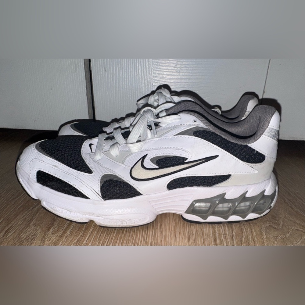 Nike Zoom Air Fire Low Top Sneakerss